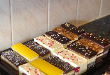 Prajituri Traditionale Romanesti La Comanda In Watford, Londra