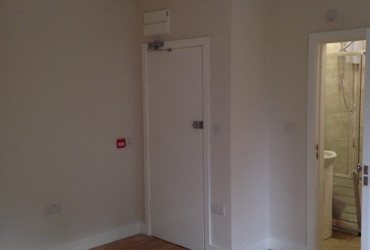 Electrician cu experienta - Instalari / Modificari / Reparatii - Lucrari in pret Londra