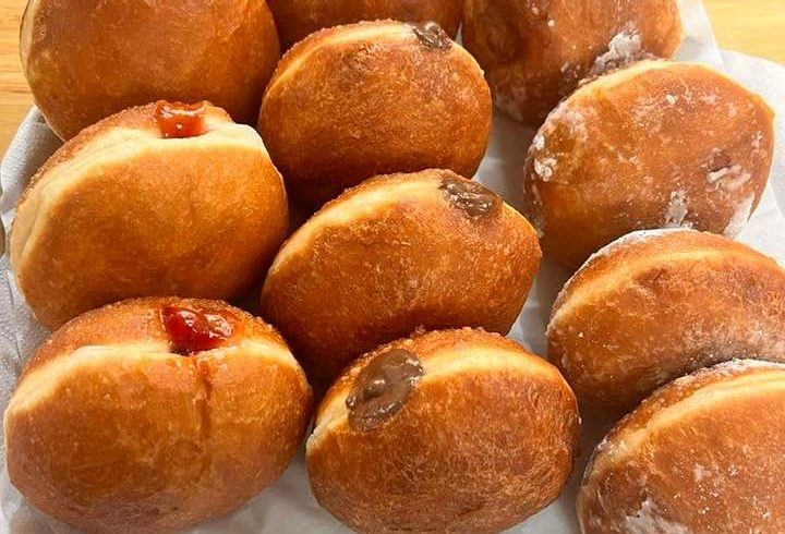 Patiserie Romaneasca Si Cafenea In Waltham Forest, Londra