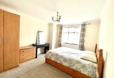 Chirie Camera Dubla In Romford, Londra