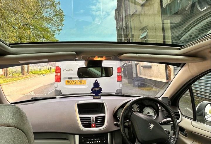 Vand Masina Peugeot In Newport, UK