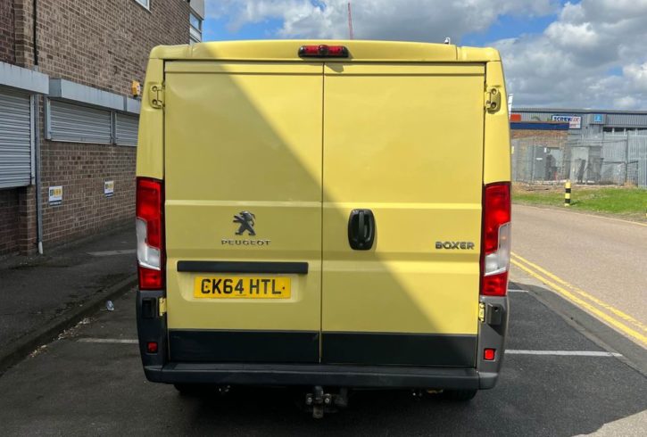 Vand Van Peugeot Boxer In Dagenham, Londra