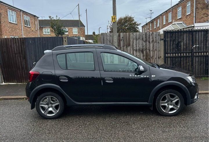 Vând Mașină Dacia Sandero Stepway În Basildon, UK
