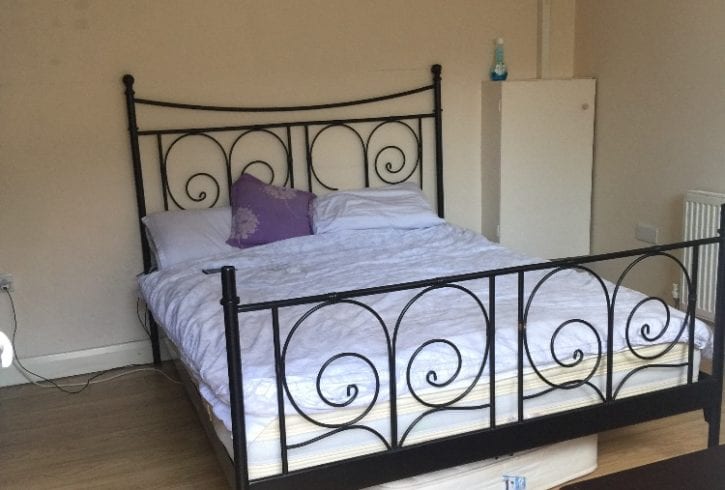 Chirie Studio Flat in North London - Palmers Green N13 