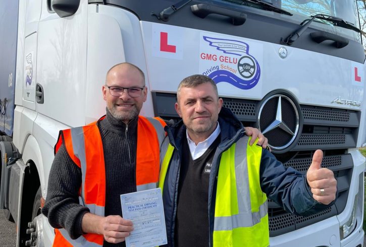 Scoala de Soferi in Enfield Londra - GMG Gelu Driving School - Imagine 1