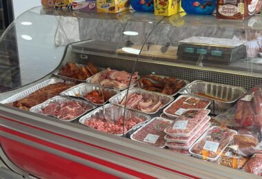 Magazin Traditional Romanesc In Manchester