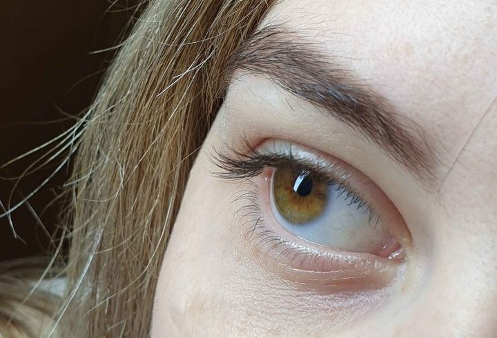 Servicii Laminare Gene in Stratford Londra - Corina