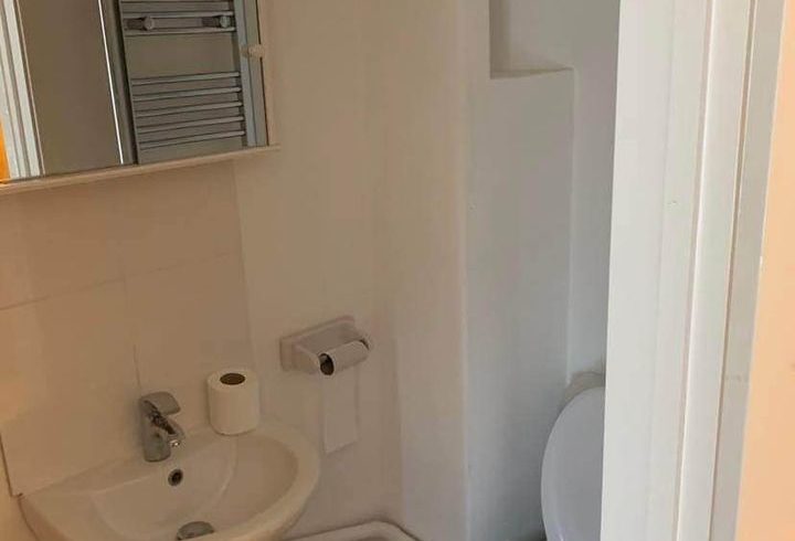 Chirie Camera Double cu Baie Proprie in Gresham Road, Londra