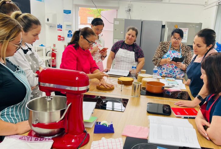 Curs Complet De Torturi Si Prajituri In Rugby, UK