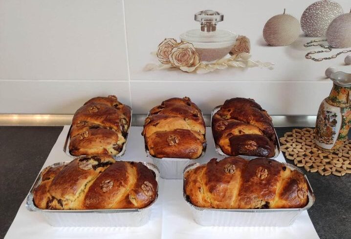 Vand Prajituri Traditionale Romanesti De Casa In Romford, Londra