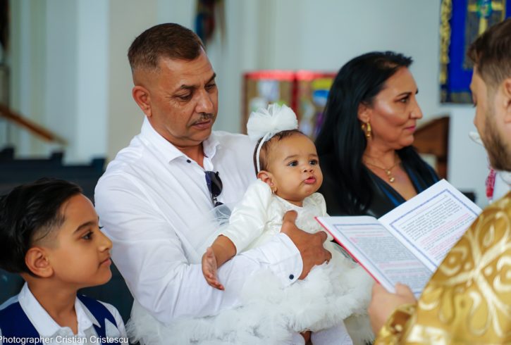 Servicii Foto Si Video Pentru Nunta Sau Botez In Barnsley, UK Servicii Foto Si Video Pentru Nunta Sau Botez In Barnsley, UK