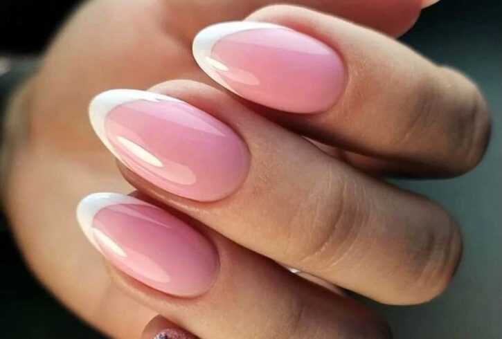 Manichiura Si Pedichiura Unghii Cu Gel In Plaistow, Londra