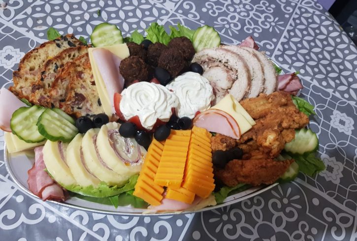 Meniu Traditional De Craciun La Comanda In Bradford, UK