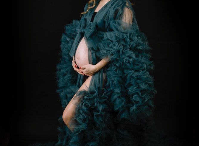 Fotograf Profesionist Maternitate