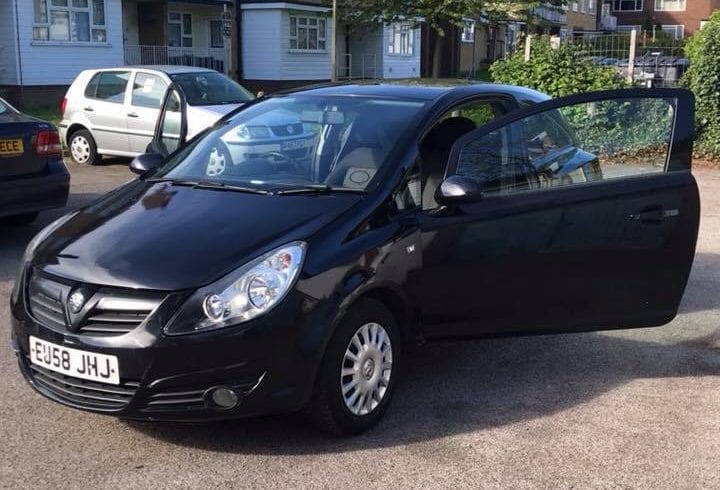 Auto For Sale Vauxhall Corsa 1.4L Petrol in Croydon Londra UK CR0 Auto For Sale Vauxhall Corsa 1.4L Petrol in Croydon Londra UK CR0