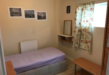 Camera Single pentru o fata in Plaistow - Stratford E13