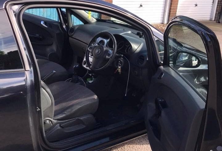 Auto For Sale Vauxhall Corsa 1.4L Petrol in Croydon Londra UK CR0 Auto For Sale Vauxhall Corsa 1.4L Petrol in Croydon Londra UK CR0