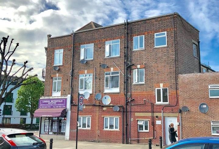 Available for rent Studio flat in Sudbury Hill - Harrow UB6 UK