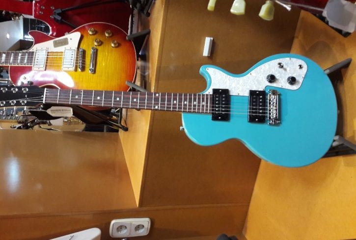 Teo - Lectii de CHITARA si PIAN - Londra UB10