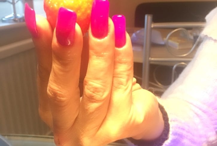 Tipsuri cu gel sau gel pe unghie naturala la domiciliul meu din Kingsbury