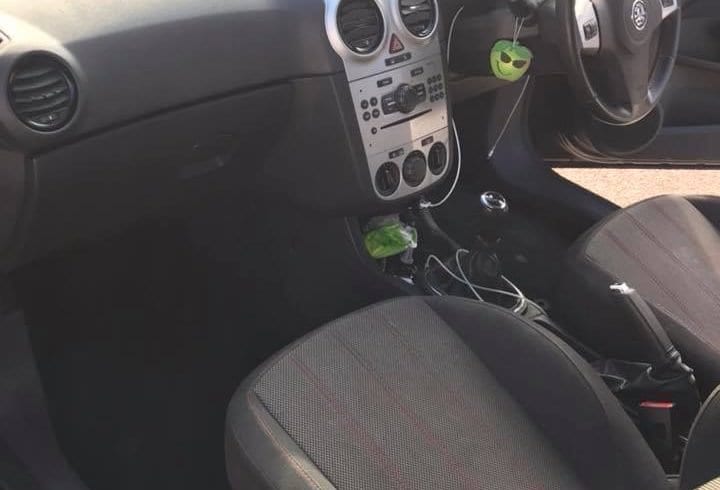 Auto For Sale Vauxhall Corsa 1.4L Petrol in Croydon Londra UK CR0 Auto For Sale Vauxhall Corsa 1.4L Petrol in Croydon Londra UK CR0