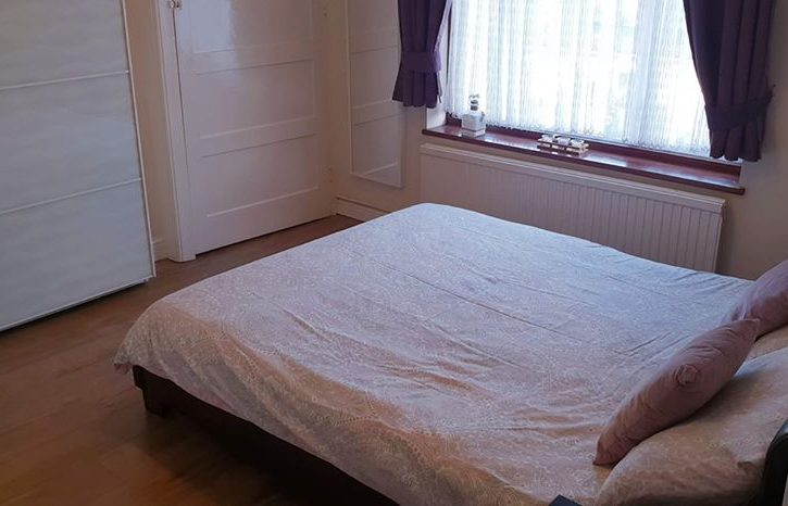 Camera double de inchiriat in Wembley Camera double de inchiriat in Wembley