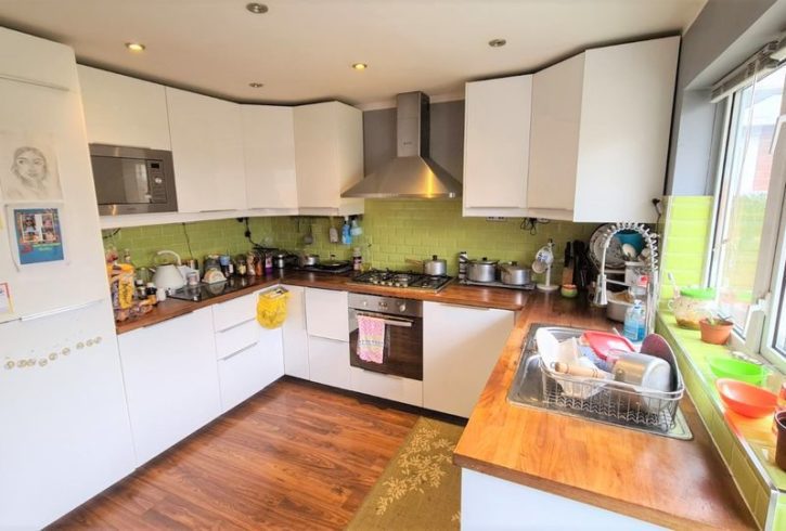 Casa 4 Dormitoare in Canning Town Londra