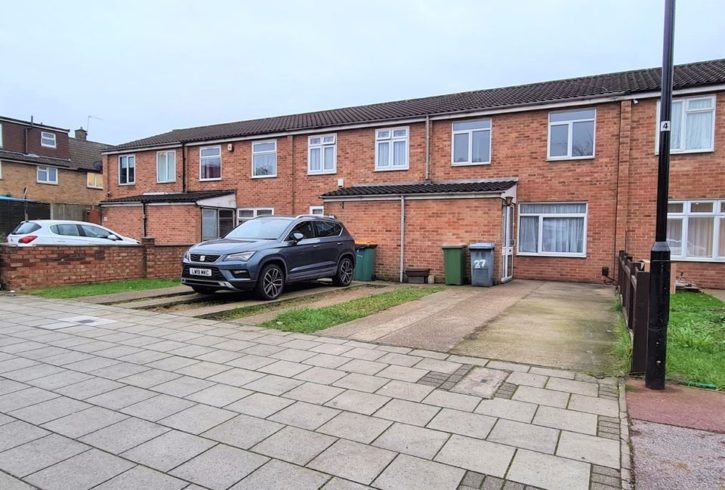 Casa 3 Dormitoare Londra