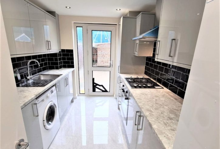 Casa 3 Dormitoare Londra