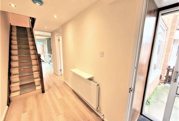 Casa 3 Dormitoare Londra