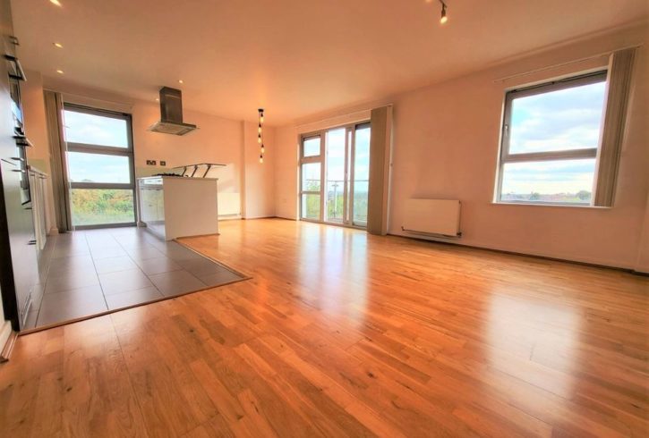 Chirie Penthouse 3 Dormitoare in South Woodford