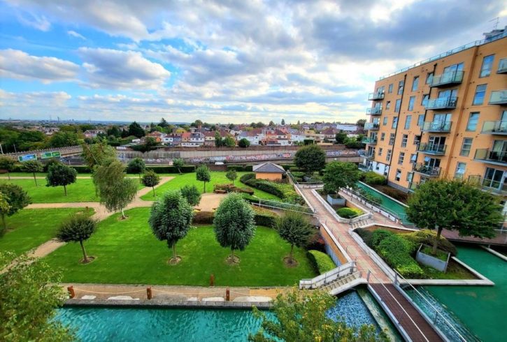 Chirie Penthouse 3 Dormitoare in South Woodford