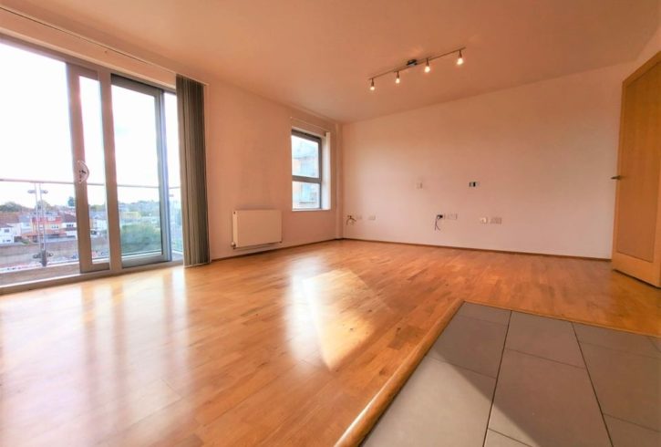 Chirie Penthouse 3 Dormitoare in South Woodford