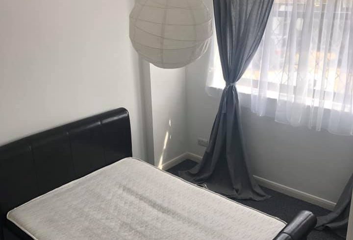 Chirie camera dubla in Romford