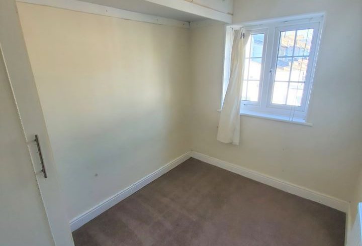 Inchiriem casa cu 4 dormitoare in Upton Park - Imagine 7 Inchiriem casa cu 4 dormitoare in Upton Park - Imagine 7