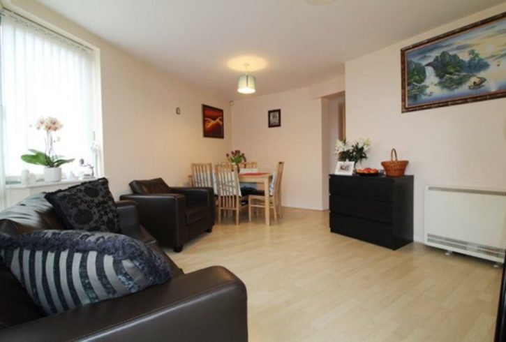 Inchiriez o camera dubla pentru un cuplu Colindale