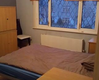 Inchiriez 2 camere duble intr-o casa foarte spatioasa in Welling Bexley DA16